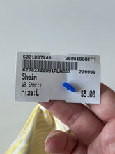 Load image into Gallery viewer, SHEIN W Shorts Size L
