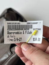 Load image into Gallery viewer, Abercrombie &amp; Fitch W Pants Size 3/4-27
