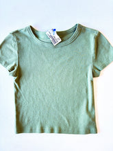 Load image into Gallery viewer, American Eagle W T-Shirt Size S
