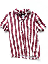 Load image into Gallery viewer, Pac Sun Short Sleeve Size Small
