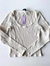 Load image into Gallery viewer, Wild Fable Long Sleeve Size Large

