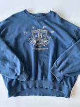 Load image into Gallery viewer, BDG W Sweatshirt Size M
