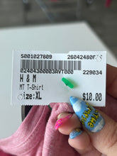 Load image into Gallery viewer, H&amp;M M Tee Size XL
