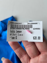 Load image into Gallery viewer, Lululemon Athletic Short Sleeve Size Small
