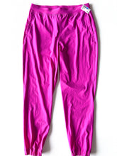 Load image into Gallery viewer, Lululemon WA Pants Size L
