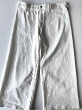 Load image into Gallery viewer, Universal Thread WB Pants Size 15/16-34
