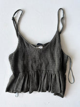 Load image into Gallery viewer, Aeropostale W Tank Size L

