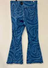 Load image into Gallery viewer, Hollister Denim Size 18/20 (36)
