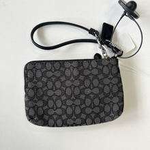 Load image into Gallery viewer, Coach Wallet
