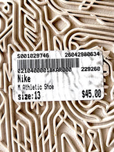 Load image into Gallery viewer, Nike M Shoe Size 13

