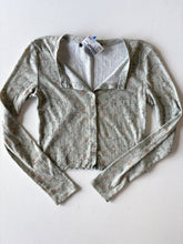 Load image into Gallery viewer, Forever 21 W Long Sleeves Size S
