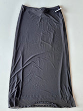 Load image into Gallery viewer, Divided W Skirt Size S
