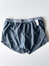 Load image into Gallery viewer, Under Armour W Athletic Shorts Size L
