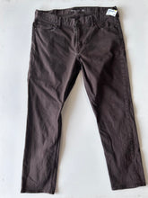 Load image into Gallery viewer, Old Navy M Pants Size 38
