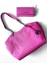 Load image into Gallery viewer, Michael Kors Wallet
