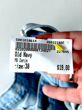 Load image into Gallery viewer, Old Navy M Denim Size 38
