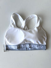 Load image into Gallery viewer, Under Armour Sports Bra Size M
