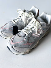 Load image into Gallery viewer, W Athletic Shoe New Balance
