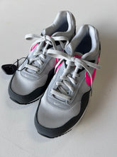 Load image into Gallery viewer, Nike W Shoes Size 10
