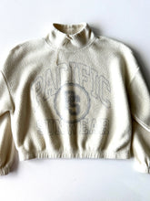 Load image into Gallery viewer, Pac Sun Sweatshirt Size Small
