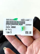 Load image into Gallery viewer, Lulu Lemon W Athletic Pants Size S
