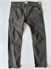 Load image into Gallery viewer, Dockers M Pants Size 38

