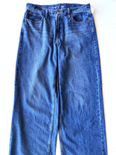 Load image into Gallery viewer, Old Navy Denim Size 11/12
