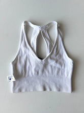 Load image into Gallery viewer, Yogalicious Athletic Tank Size L
