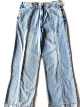Load image into Gallery viewer, Kenzie W Denim Size 7/8-29
