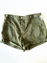 Load image into Gallery viewer, We The Free W Shorts Size 13/14
