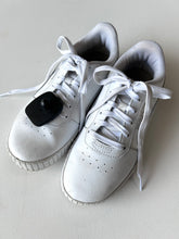 Load image into Gallery viewer, Puma W Shoes Size 7
