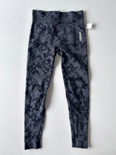 Load image into Gallery viewer, Gym Shark W Athletic Pants Size M
