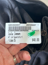 Load image into Gallery viewer, Lulu Lemon W Sweatshirt Size S

