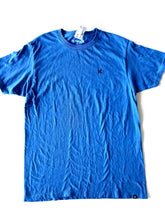 Load image into Gallery viewer, Hurley T-shirt Size Medium
