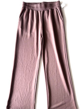 Load image into Gallery viewer, Brown WA Pants (2/2) Size M
