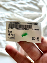 Load image into Gallery viewer, Gap Pants Size Large
