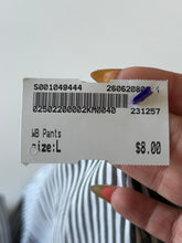 Load image into Gallery viewer, W Pants Size L
