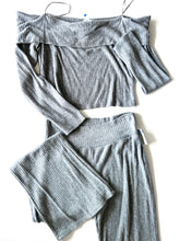 Load image into Gallery viewer, Long Sleeve Size Extra Large
