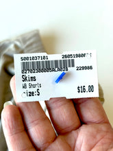 Load image into Gallery viewer, Skims W Shorts Size S

