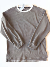 Load image into Gallery viewer, W Long Sleeve (1/2) Size L
