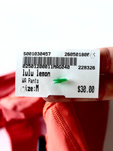 Load image into Gallery viewer, Lululemon WA Pants Size M
