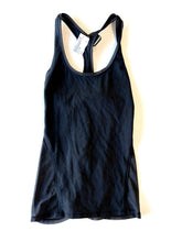 Load image into Gallery viewer, Lulu Lemon W Athletic Tank Size S
