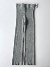 Load image into Gallery viewer, Green W Pants (2/2) Size M
