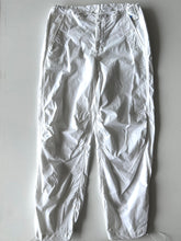 Load image into Gallery viewer, American Eagle WB Pants Size M
