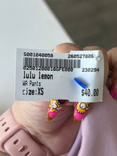 Load image into Gallery viewer, Lulu Lemon Athletic Pants Size XS
