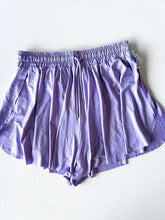 Load image into Gallery viewer, Love Tree Athletic Shorts Size Large
