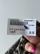 Load image into Gallery viewer, Birch &amp; Store W Pants Size M
