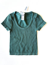 Load image into Gallery viewer, Old Navy W T-Shirt Size M
