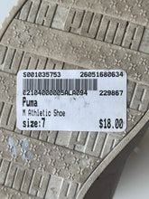 Load image into Gallery viewer, Puma W Shoes Size 7

