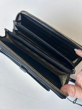 Load image into Gallery viewer, Kate Spade Wallet
